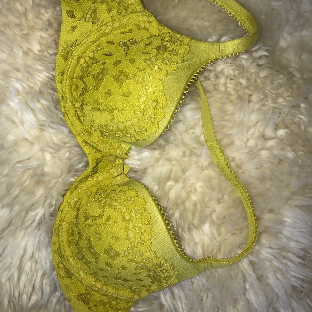 Body by VS chartreuse lace bra 32A